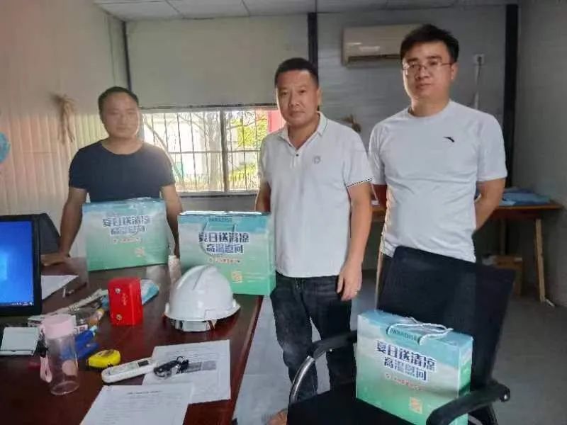 1691983696581635.jpg 1.jpg